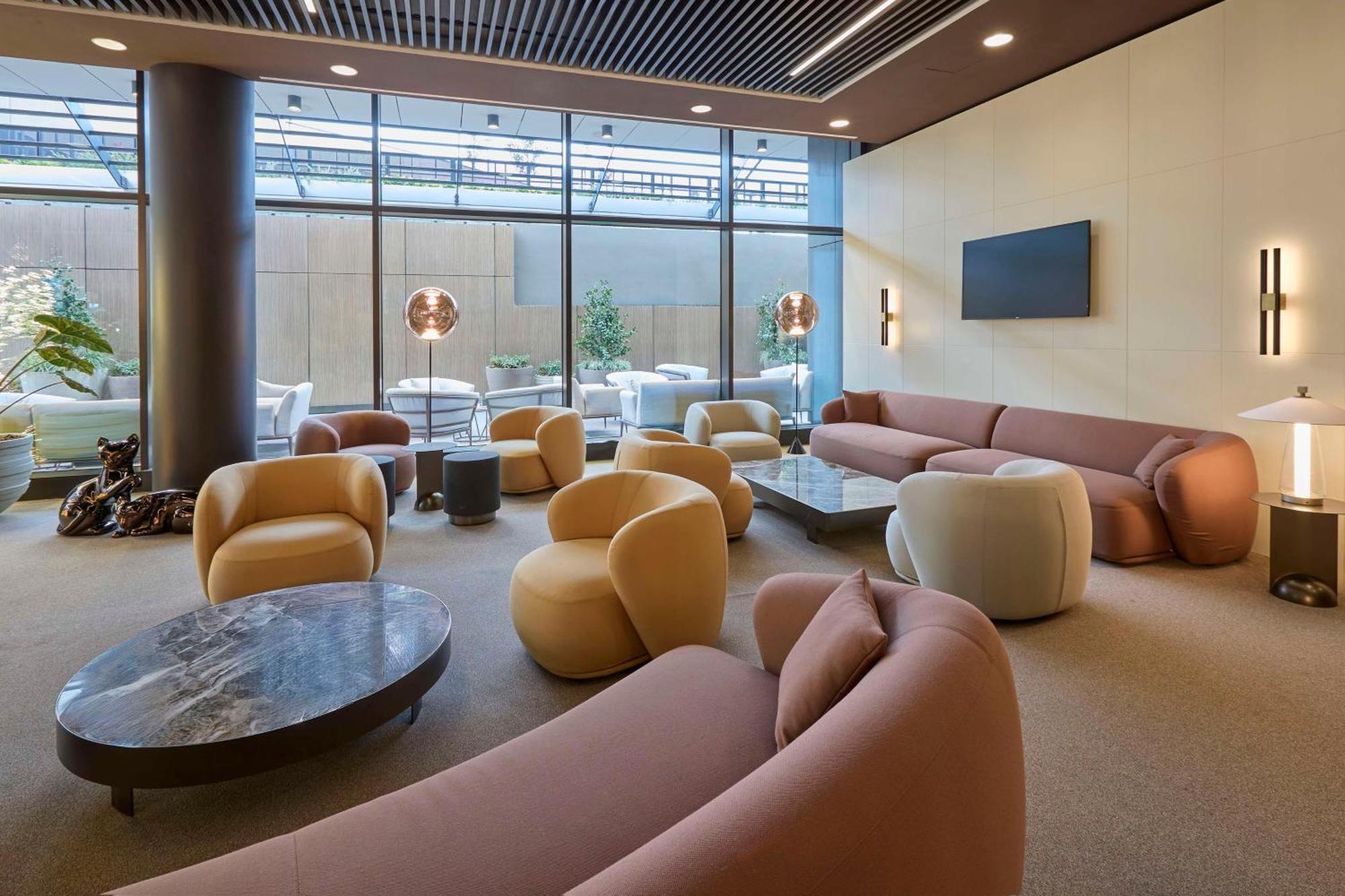 Hotel Radisson Blu Hotel, Choruslife 4*