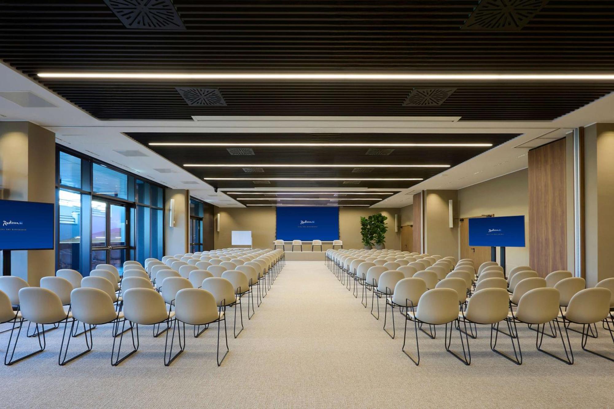 Hotel Radisson Blu Hotel, Choruslife